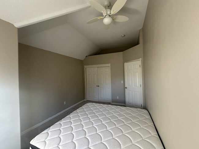 Photo - 13698 SW Hillshire Dr House