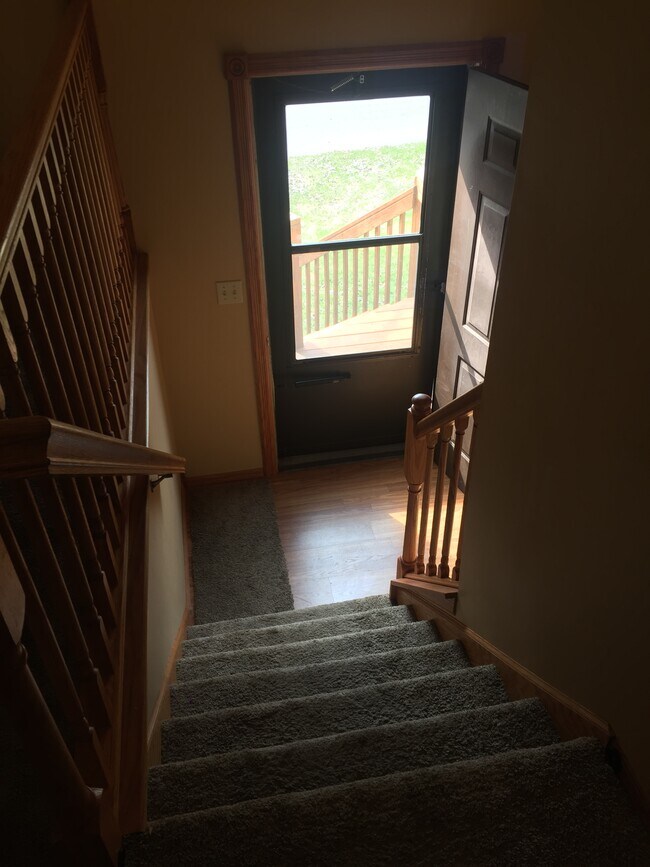 Entryway. - 4116 Austin Street Northeast