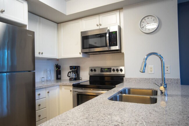 Building Photo - 65 Times Ave