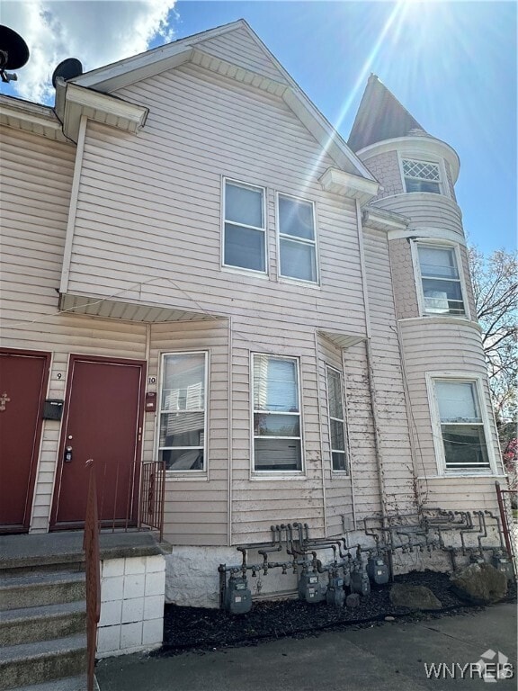 Building Photo - 457 6th St