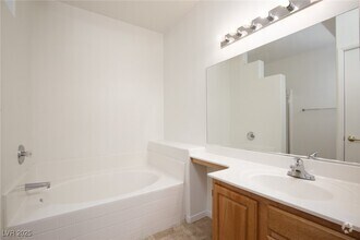 Building Photo - 5655 E Sahara Ave