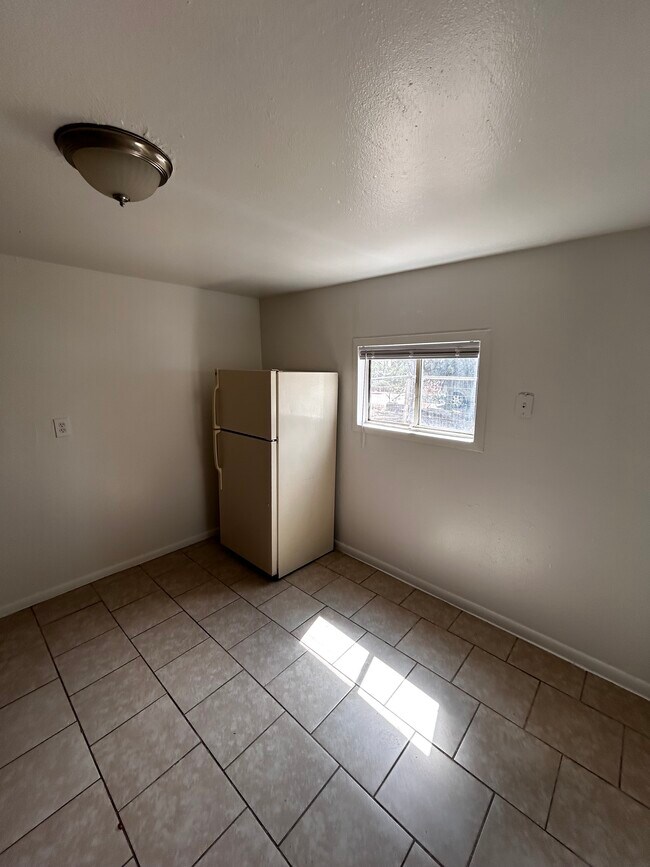 335 McKnight Ave NE Albuquerque, NM 87102 Alquileres en Albuquerque