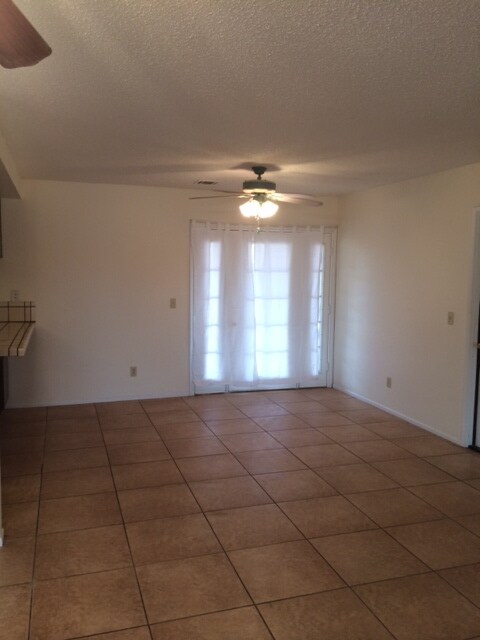 Foto del edificio - 3 BEDROOM HOME IN APPLE VALLEY