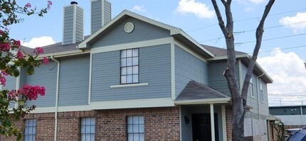 Building Photo - 9703 Pine Pass Dr