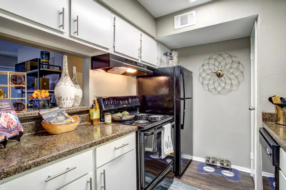 Foto principal - 2 bed ONLY - $1,235!