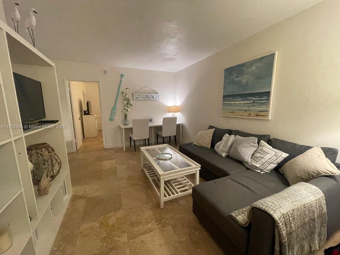 Foto principal - 100 Sunrise Dr
