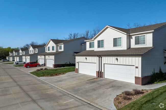 Building Photo - Clear Ridge & Jackson Heights Townhomes