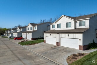 Building Photo - Clear Ridge Townhomes