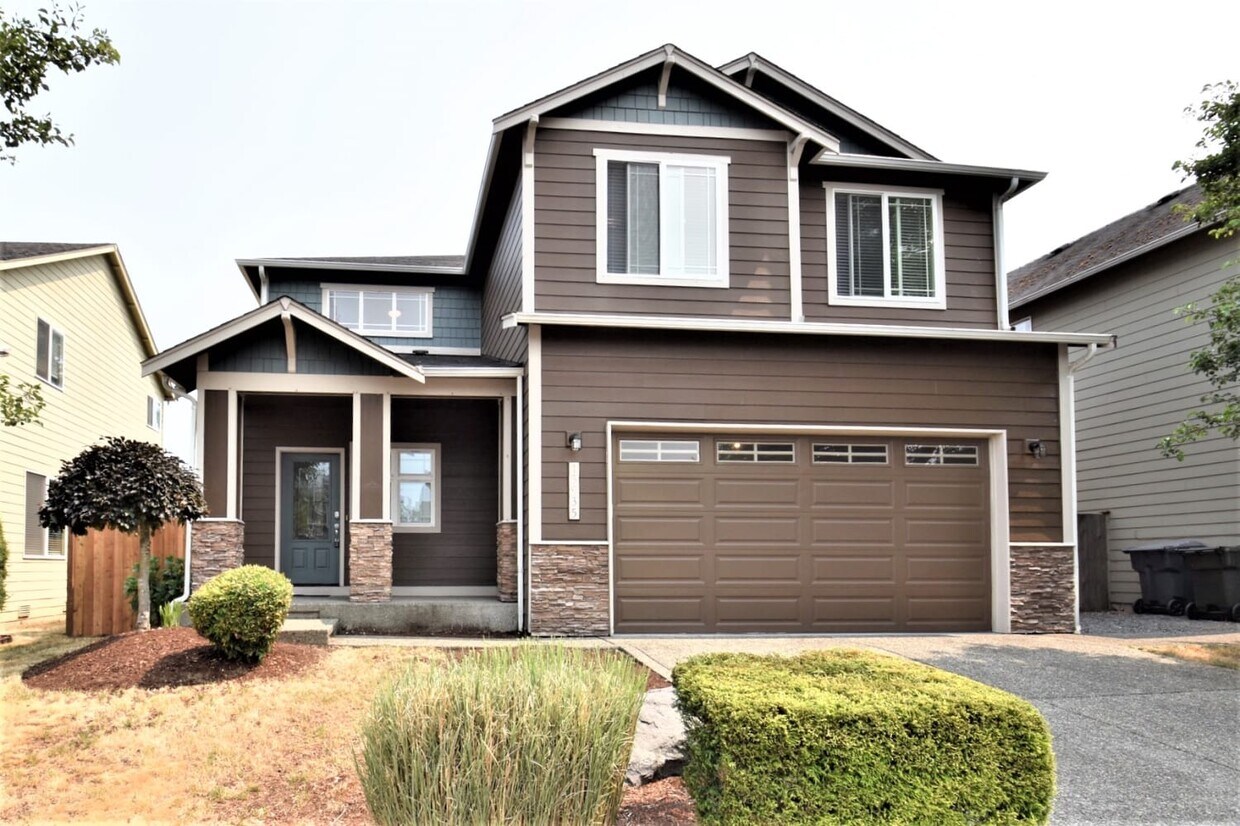 15935 67th Avenue Ct E House Rental in Puyallup, WA