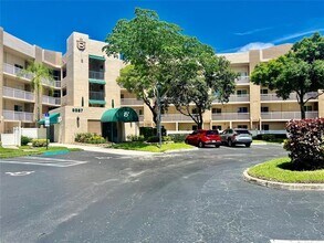 Building Photo - 9587 Weldon Cir