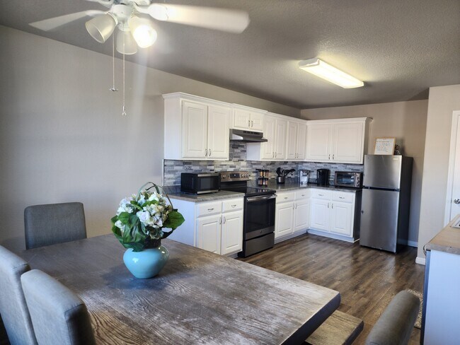 Foto del edificio - 5866 Wildcat Cyn