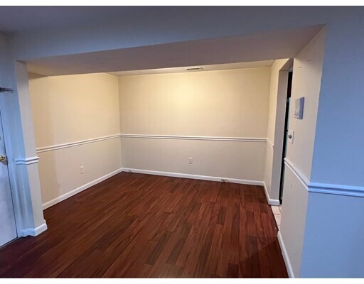 Building Photo - 22 Kingswood Dr