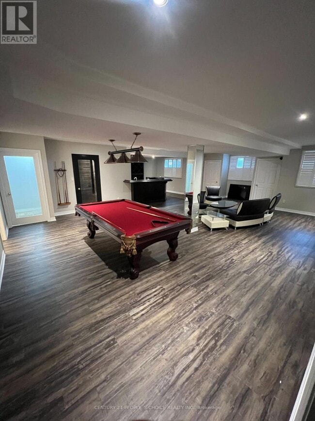 Building Photo - 6 Fox Run Rd