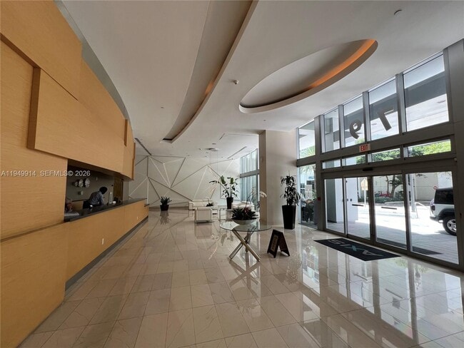 Foto del edificio - 79 SW 12th St