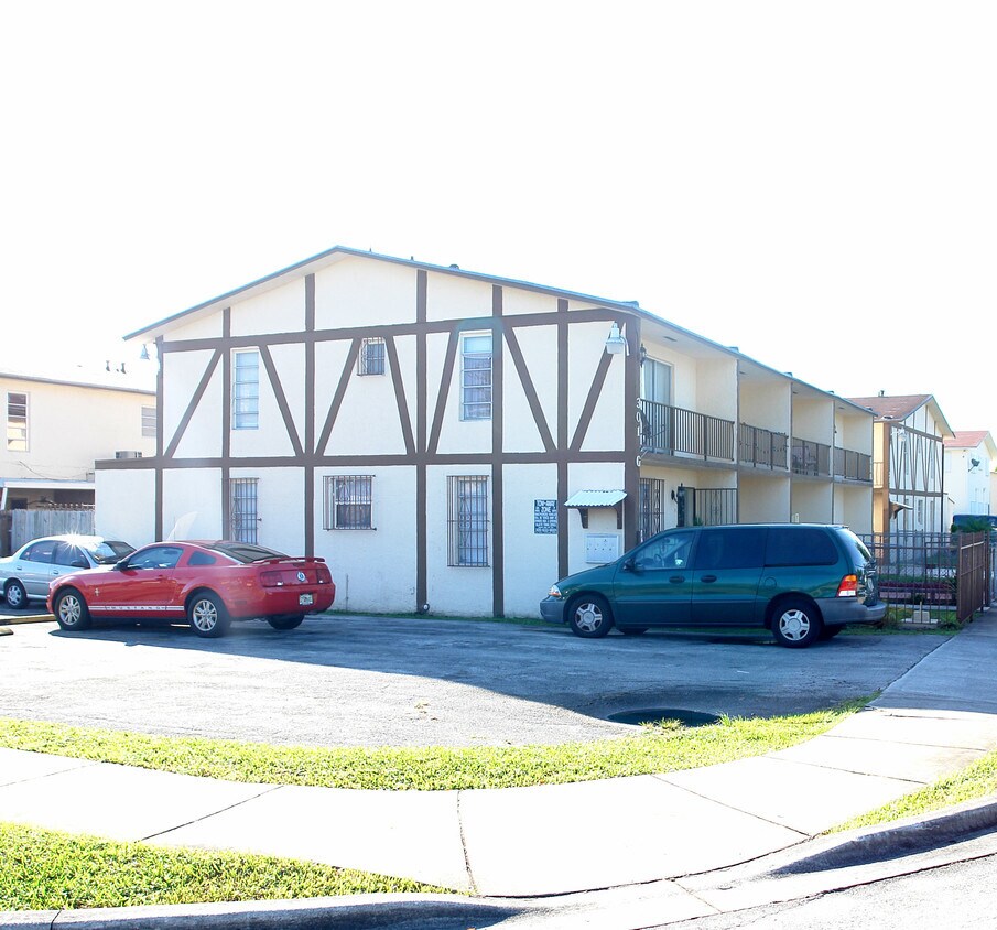 Foto principal - 301 SW 110th Ave