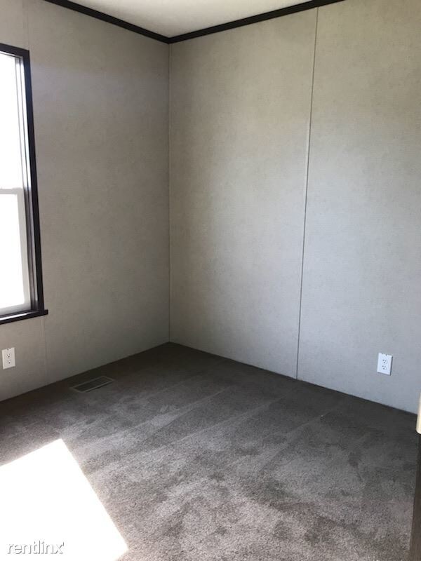 Building Photo - 3 br, 2 bath Mobile Home - 73 Pinewood Est