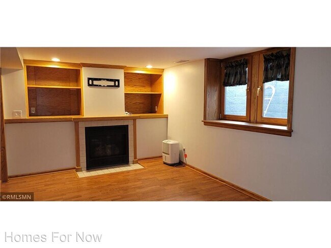 Building Photo - 3 br, 2.5 bath House - 2904 Salem Ave S