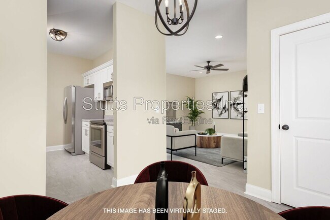 Building Photo - 216 Bentbrook Pl