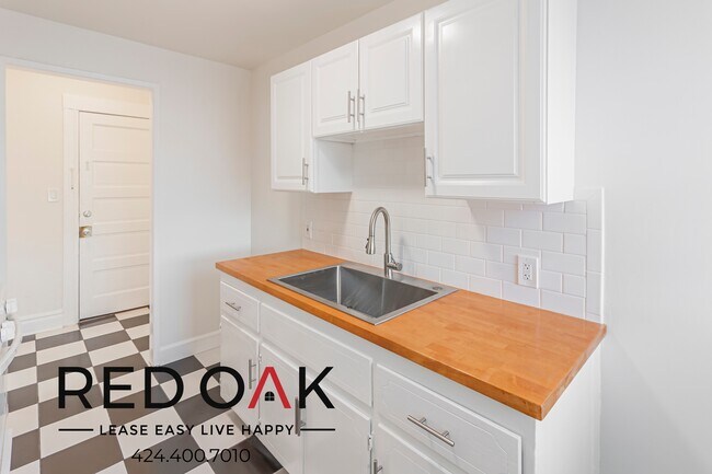 Foto del edificio - 2200 1/2 Toberman St-5