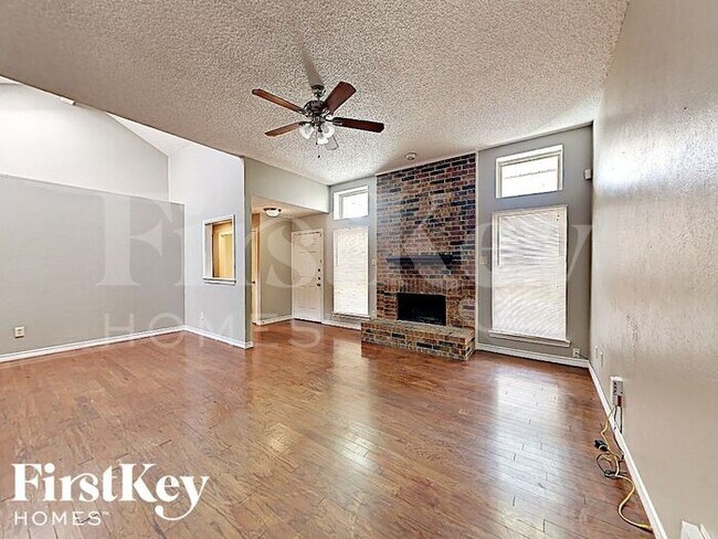 Building Photo - 4841 Via Ventura