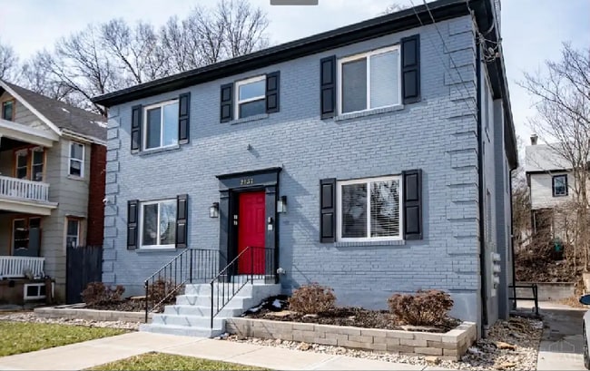 Acogedor apartamento de 1 dormitorio y 1 baño en Mt. Auburn - 2137 Highland Ave