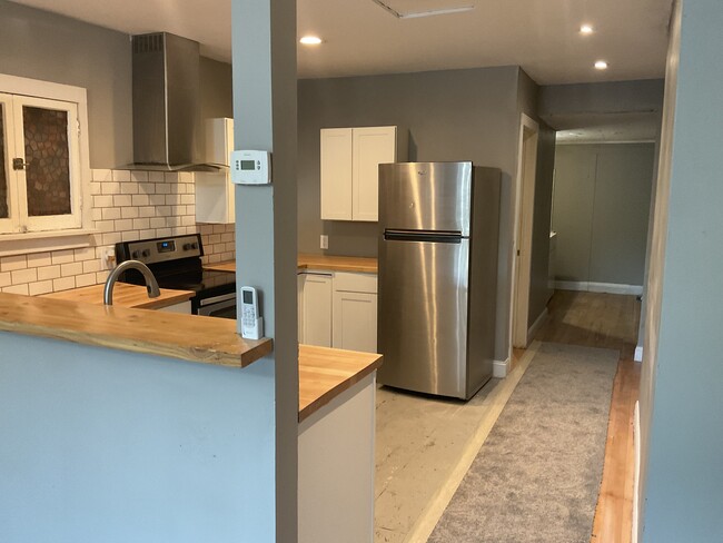 Kitchen - 1114 S 19th Ave