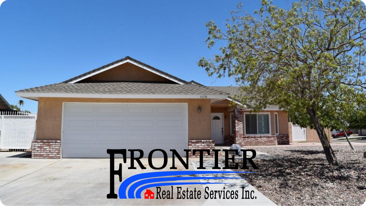 Primary Photo - 4 bed 3 bath
