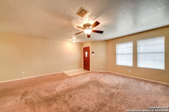 Building Photo - 3 Bedroom/2 1/2 Bath/Amberwood Subdivision