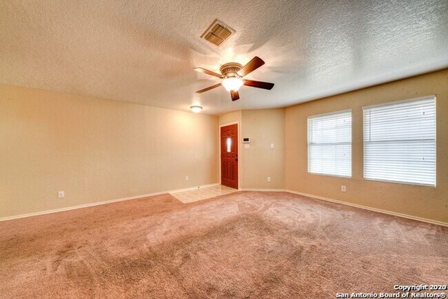 Foto del edificio - 3 Bedroom/2 1/2 Bath/Amberwood Subdivision