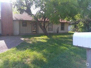 Building Photo - 3025 Highland Ave