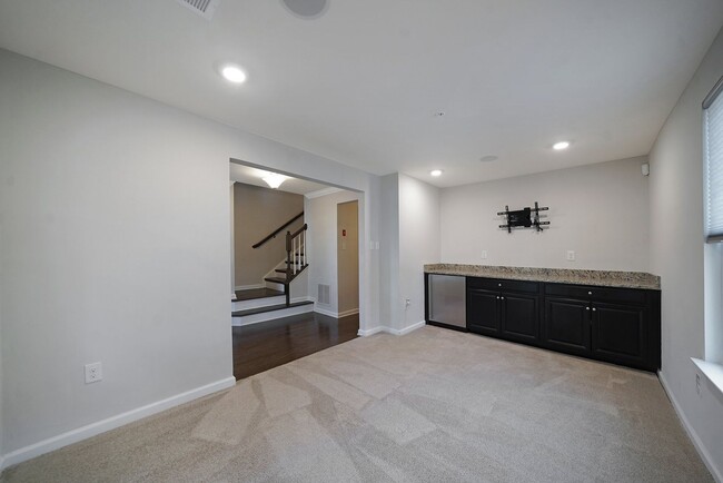 Foto del edificio - Luxury 3 Bedroom 4 Bath Townhome in Atwate...
