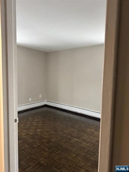 Building Photo - 40 Zabriskie St