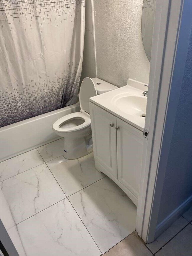 Foto del edificio - 3441 NW 44th St