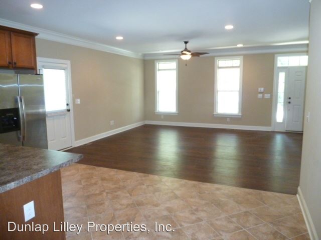 Building Photo - 41 Davie Cir