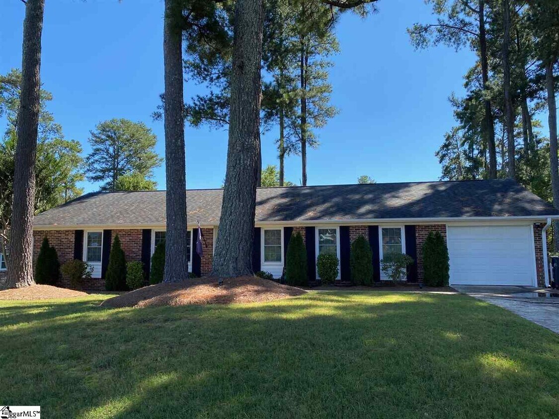 16 Ellesmere Dr, Greenville, SC 29615 House Rental in Greenville, SC