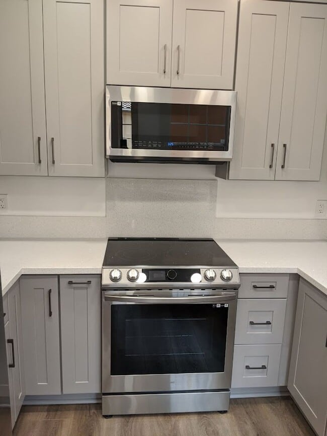 Building Photo - 2 Bedroom-2 Bathroom Single Story Condo in...