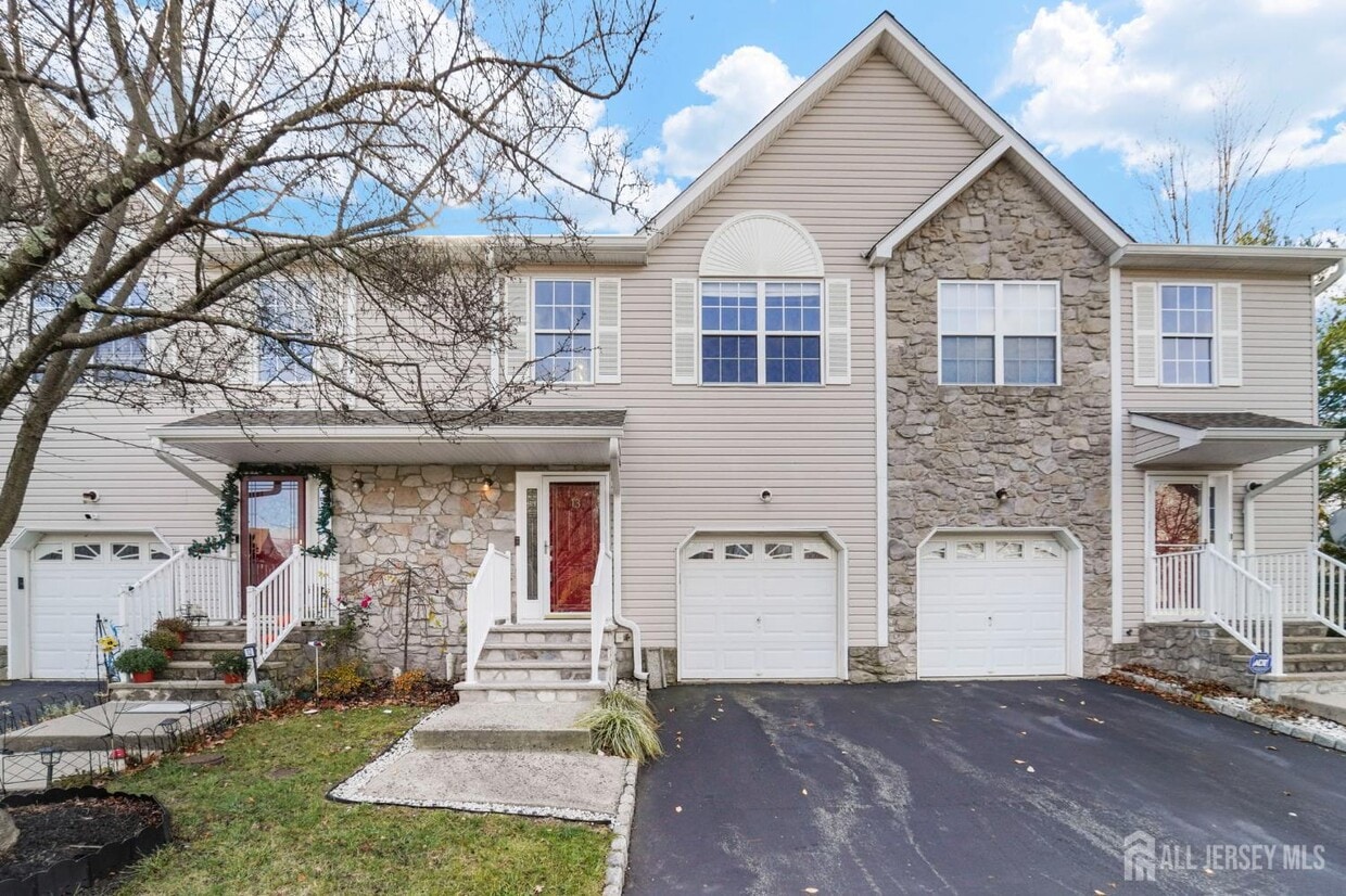 Primary Photo - 13 Jill Ct