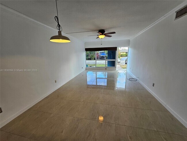 Foto del edificio - 733 NW 30th Ct