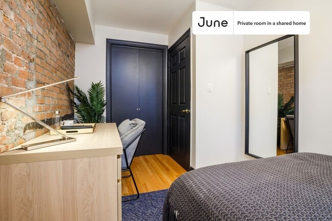Building Photo - Room in Shared 3 bed/1 bath home in Hell's Kitchen