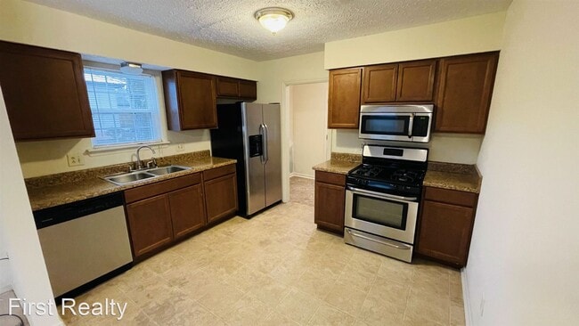 Building Photo - 4 br, 2 bath House - 958 Pleasant Ave.