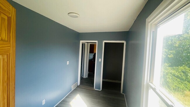 Foto del edificio - 1415 Seymour Ave