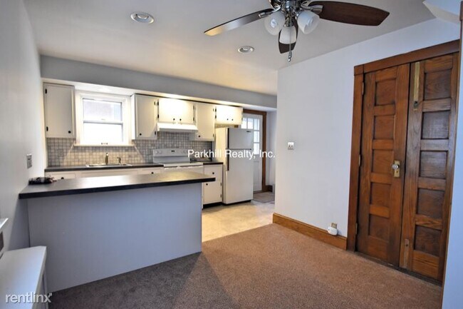 Building Photo - 2 br, 1.5 bath House - 34 S 2nd St