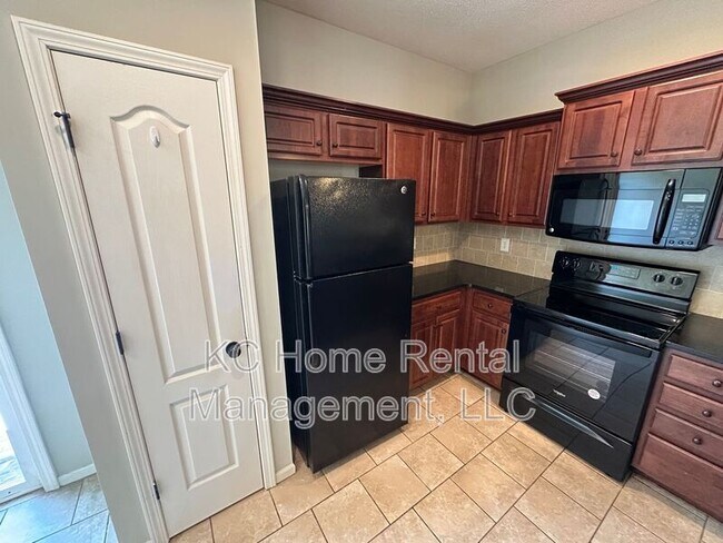 Foto del edificio - 1610 N 127th St
