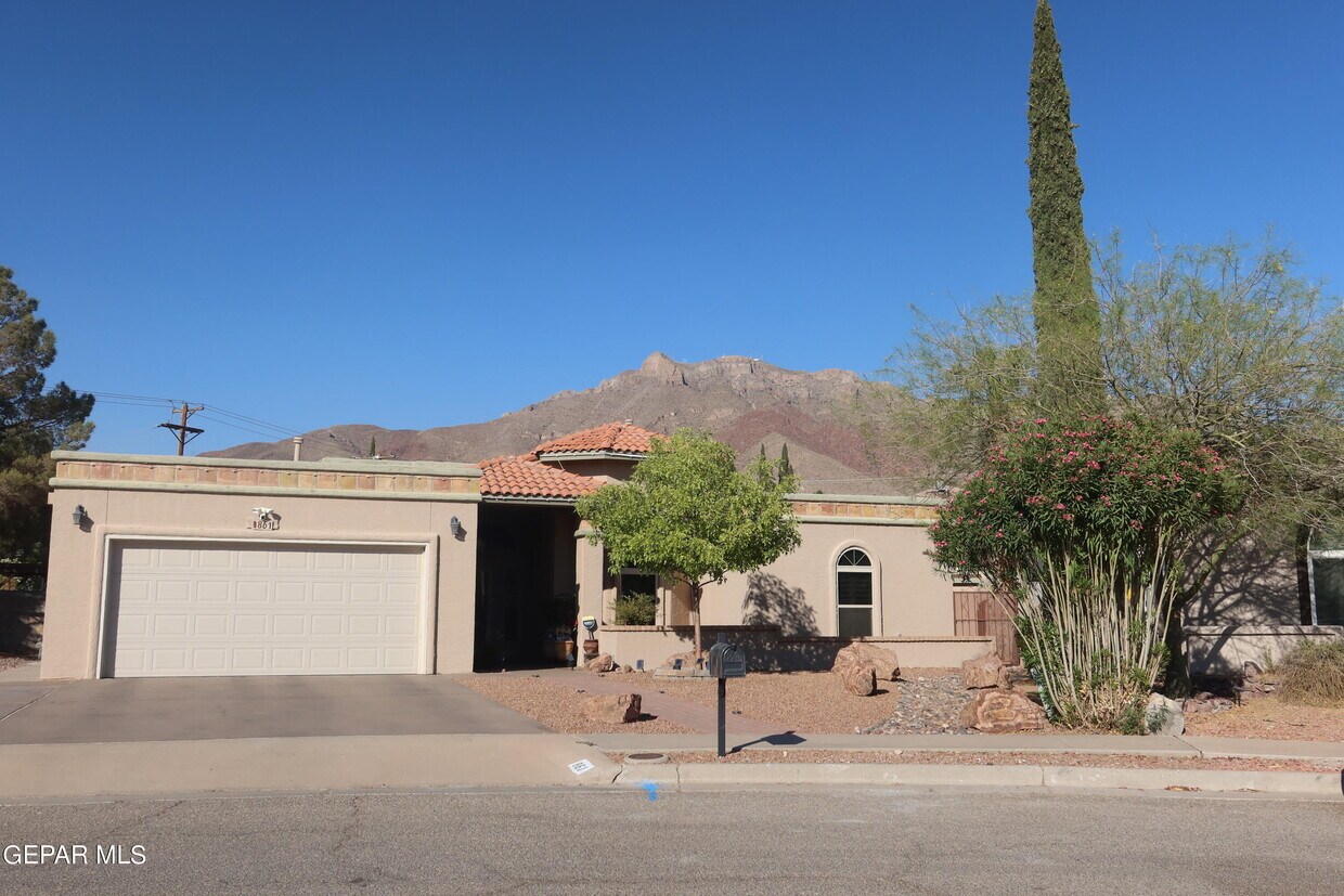 Primary Photo - 861 Dulce Tierra Dr