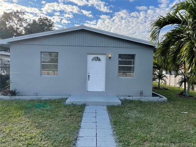 Building Photo - 3700 SW 56th Ave