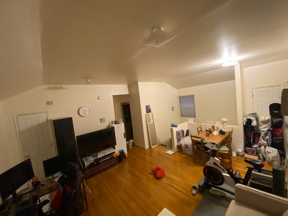 3410 148th St, Flushing, NY 11354 Townhouse for Rent in Flushing, NY