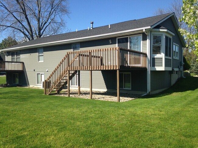 Foto del edificio - 4194 Ivanrest Ave SW