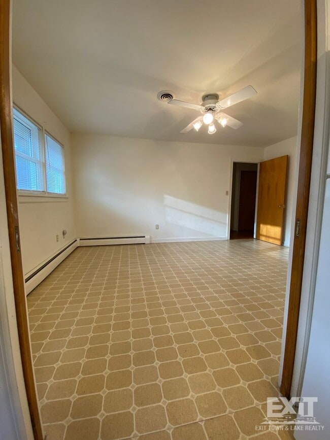 Foto del edificio - Well Maintained brick ranch home