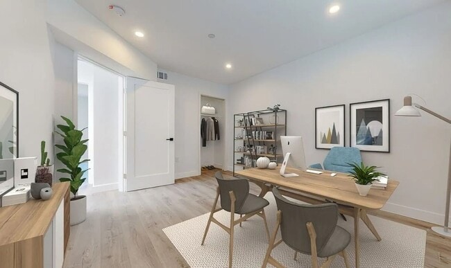 Building Photo - FOR RENT $4200, 4BED 3BATH,Downtown LA