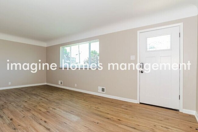 Foto del edificio - 7708 Arlington Avenue